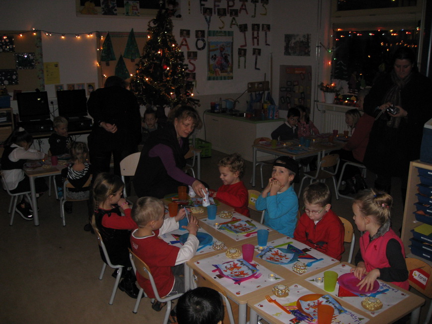 Saskia heeft kerstdiner op school