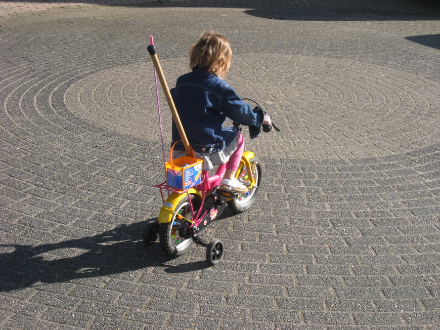 Zo heeft Nienke ook meteen een mooie fiets, de oude van Sas