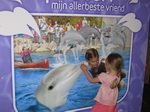 In het Dolfinarium met Nadine en Merle